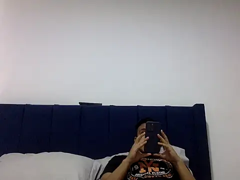 KianxxTeach online show from November 2025 09:08:01 PM