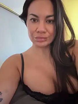 Snapshot of SweetMeiiii chatting on September 2025 04:51:01 PM SweetMeiiii online show from September 2025 04:51:01 PM