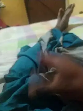 Remo20001 online show from February 2026 06:04:01 PM