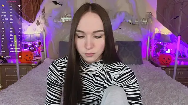 Angeel Kate online show from October 2025 01:09:01 PM