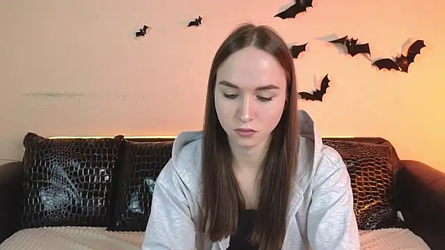 Angeel Kate online show from November 2025 06:17:02 AM