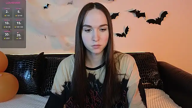 Angeel Kate online show from November 2025 07:30:01 PM