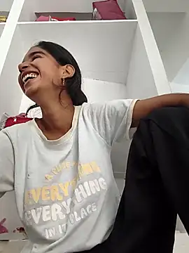 Snapshot of Hot-Soniya2 chatting on September 2025 09:20:01 AM Hot-Soniya2 online show from September 2025 09:20:01 AM