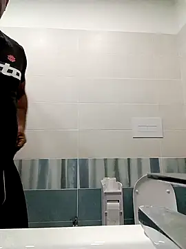 estrogeni online show from October 2025 09:54:01 PM