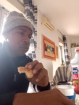 estrogeni online show from March 2026 07:52:01 AM