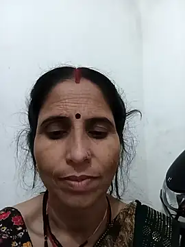 Snapshot of Hot_liya54 chatting on November 2025 05:50:01 PM Hot liya54 online show from November 2025 05:50:01 PM