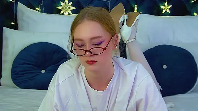 AgataFoxley online show from December 2025 06:38:02 AM