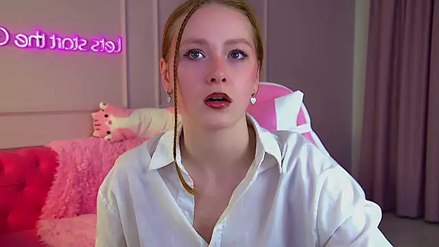 AgataFoxley online show from October 2025 08:35:01 PM