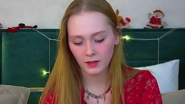 AgataFoxley online show from December 2025 06:13:01 PM