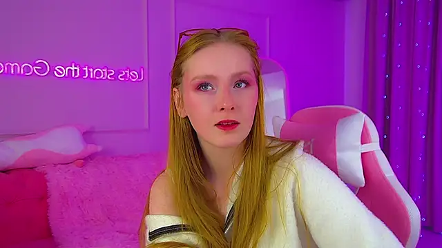 AgataFoxley online show from October 2025 06:04:01 AM