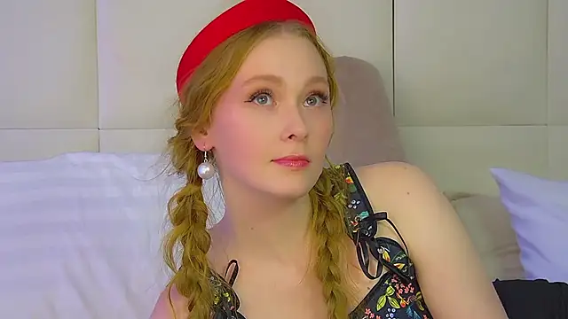 AgataFoxley online show from November 2025 06:08:01 PM