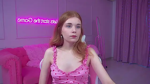 Snapshot of MelissaBauch chatting on October 2025 12:49:01 PM MelissaBauch online show from October 2025 12:49:01 PM