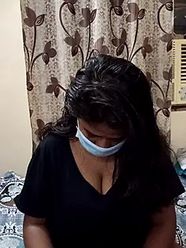 HAANNIAA online show from November 2025 07:39:02 PM