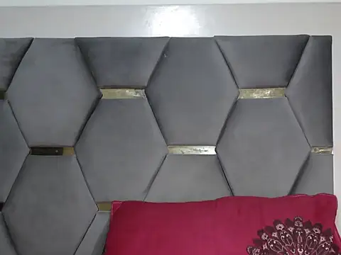 cute seemu online show from November 2025 02:04:02 AM