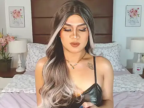 PlayfullBella online show from April 2026 08:26:02 PM