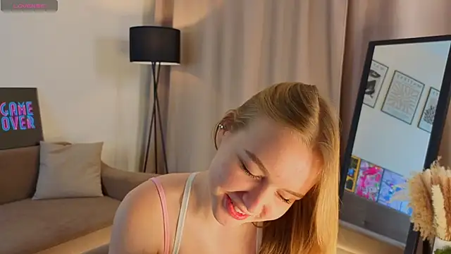 VinnieSerrano online show from November 2025 03:22:02 PM