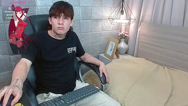 Iantwink18 online show from September 2025 08:20:01 PM