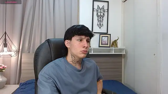 Iantwink18 online show from October 2025 10:32:02 PM