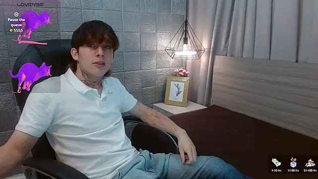 Iantwink18 online show from October 2025 07:39:02 PM