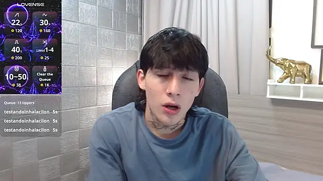 Snapshot of Iantwink18 chatting on November 2025 03:49:01 PM Iantwink18 online show from November 2025 03:49:01 PM