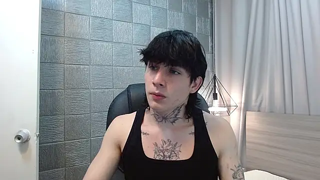 Iantwink18 online show from December 2025 07:29:02 PM