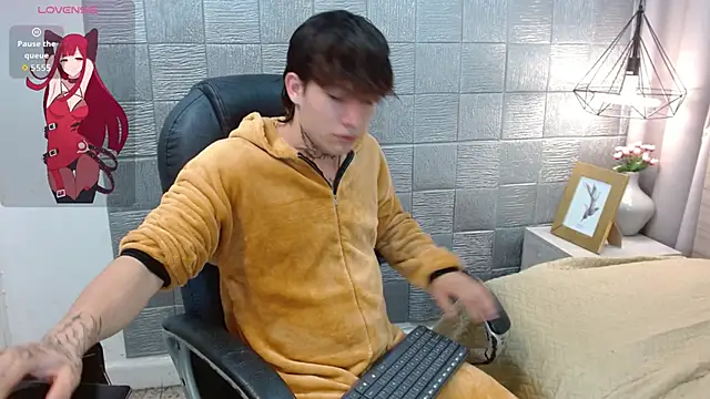 Iantwink18 online show from September 2025 05:38:02 PM