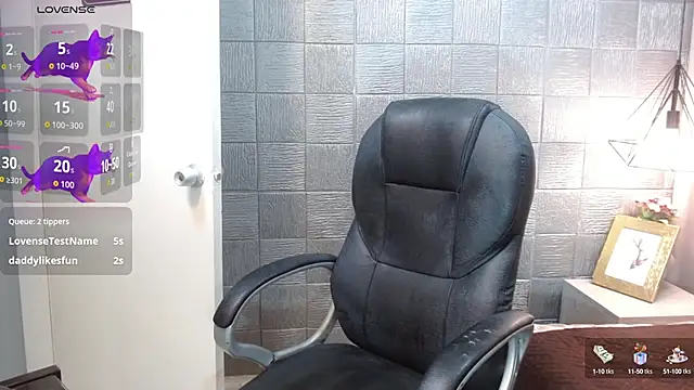 Iantwink18 online show from October 2025 01:01:01 PM