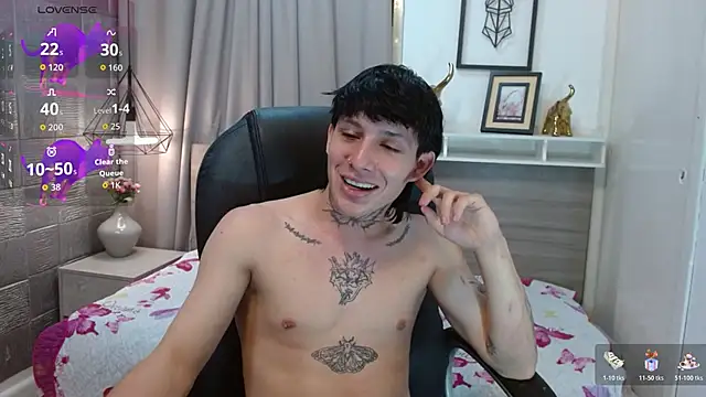 Iantwink18 online show from October 2025 08:31:01 PM
