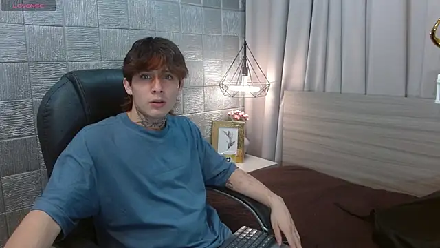Iantwink18 online show from September 2025 10:49:01 PM