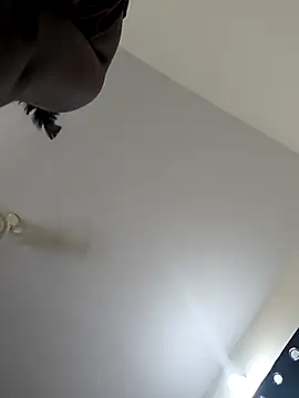 Family02 online show from November 2025 04:44:02 PM