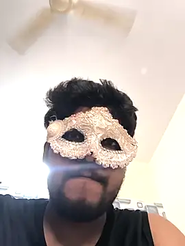 Family02 online show from November 2025 04:00:02 PM