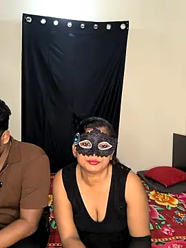 Family02 online show from November 2025 04:45:01 PM