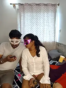 Family02 online show from October 2025 06:45:01 AM