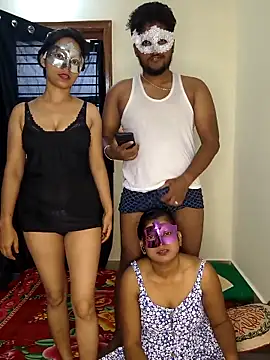 Snapshot of Family02 chatting on September 2025 04:17:01 AM Family02 online show from September 2025 04:17:01 AM
