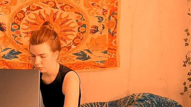 AliceCUNTach online show from May 2026 05:02:01 AM