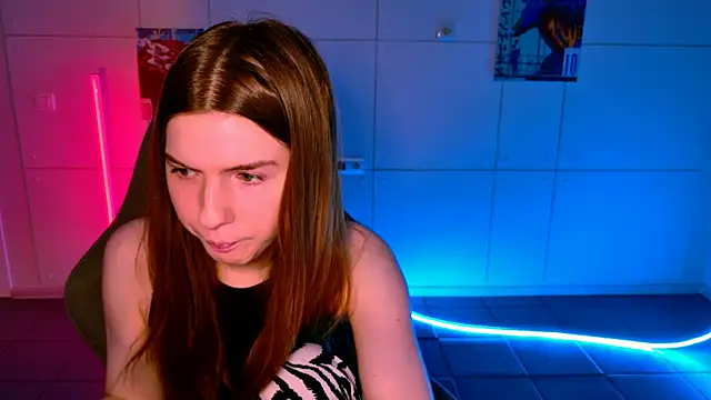 AliceCUNTach online show from November 2025 05:11:01 AM