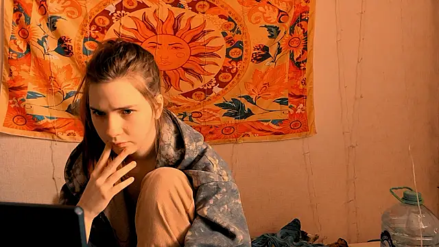 AliceCUNTach online show from March 2026 05:19:02 AM