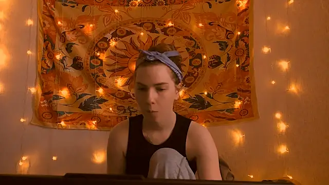 AliceCUNTach online show from April 2026 05:03:01 AM