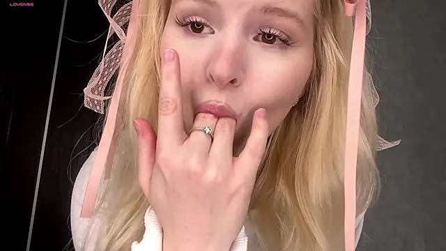 ShontaWasilko online show from February 2026 09:49:01 PM