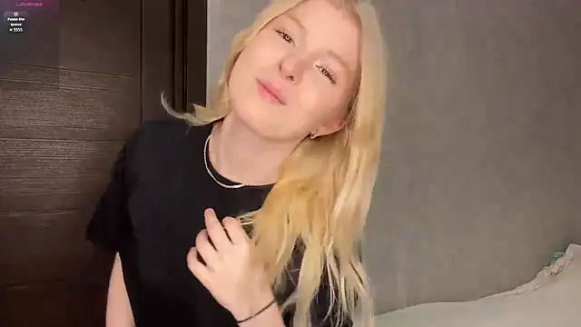 ShontaWasilko online show from April 2026 07:20:02 PM