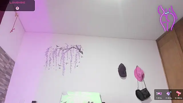 lustlunna online show from June 2026 01:33:01 AM