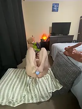 aussiepeaches online show from December 2025 01:38:02 PM