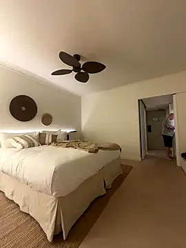 aussiepeaches online show from December 2025 10:03:01 AM