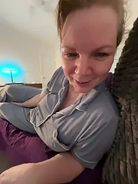 aussiepeaches online show from June 2026 12:47:01 PM