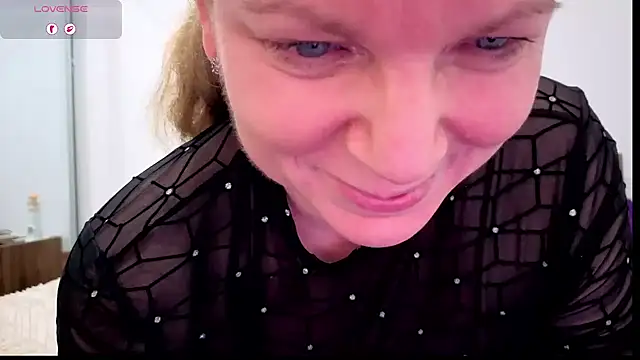 aussiepeaches online show from July 2026 10:59:01 AM