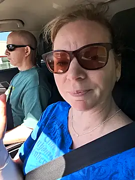 aussiepeaches online show from April 2026 03:19:01 AM