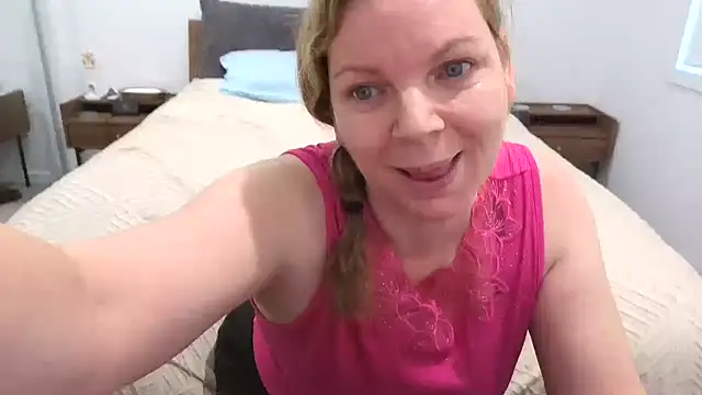 aussiepeaches online show from May 2026 02:20:01 AM
