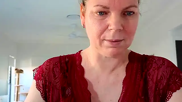 aussiepeaches online show from July 2026 12:33:02 AM
