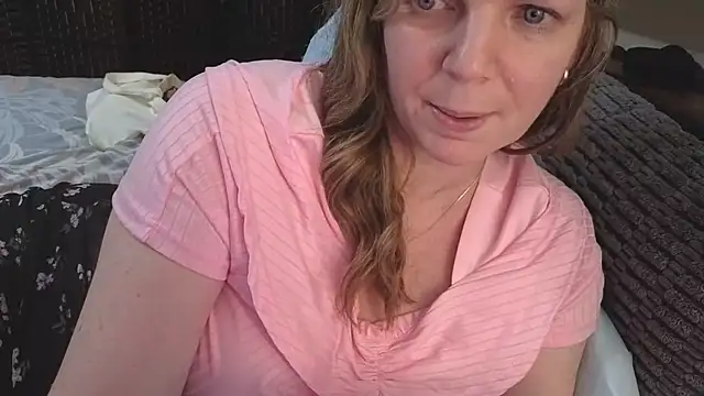 aussiepeaches online show from March 2026 12:20:01 PM