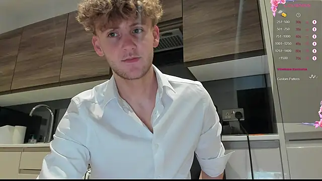 DominantAlex18 online show from December 2025 09:26:01 PM